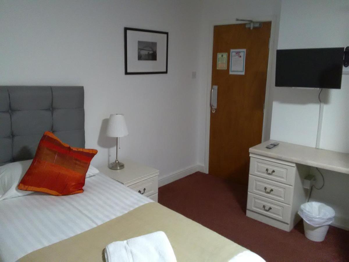 Clifton Hotel Newcastle Esterno foto